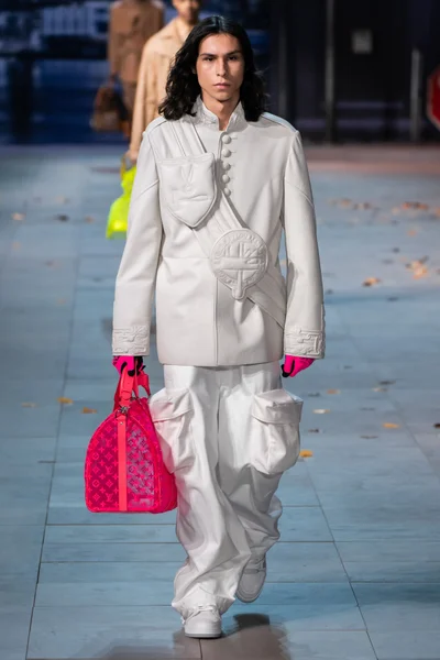 Look 34